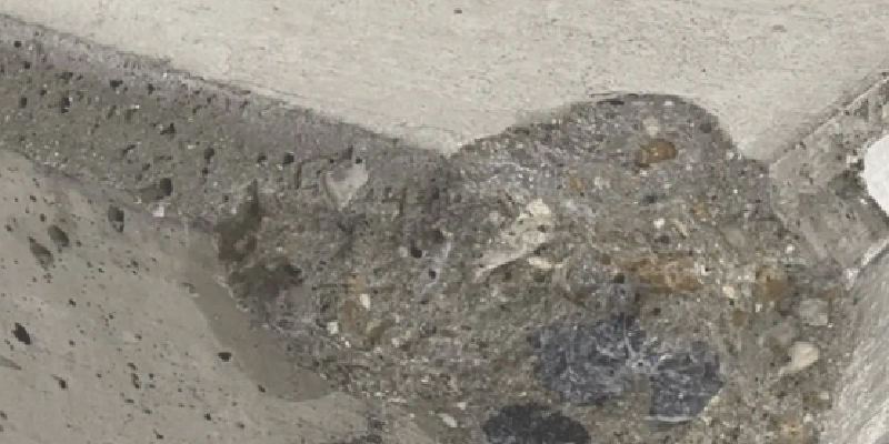 玄関ステップの欠けが危険になる理由と、補修の考え方