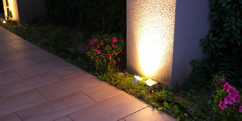 照明でつくる夜の外構演出