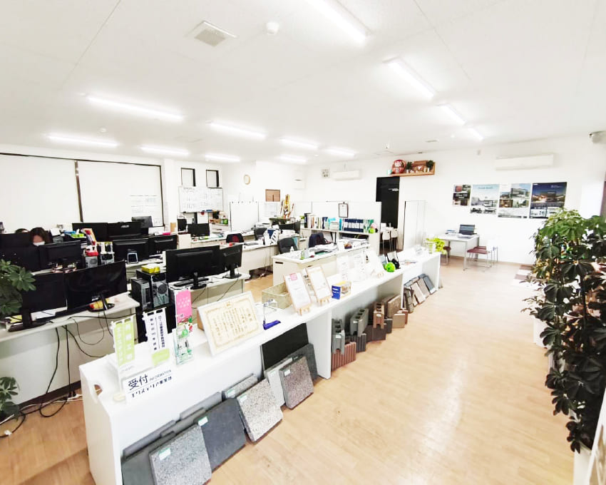 創進建設の事務所内観