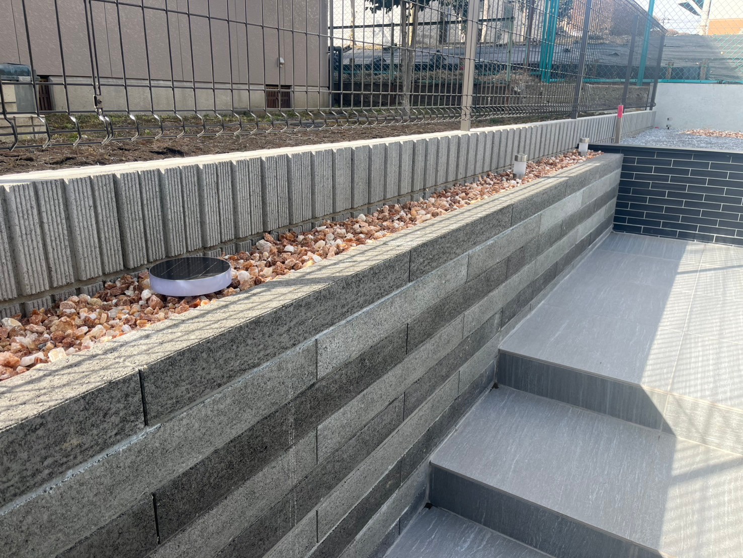 宇都宮市で施工した植栽スペースとアプローチ