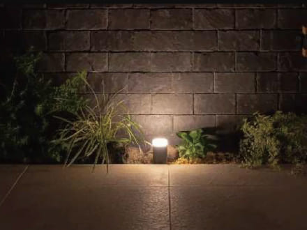 視認性を高める夜間照明の配置