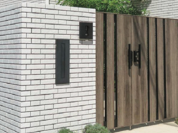 一体型門柱や埋込型ポストなどにも対応