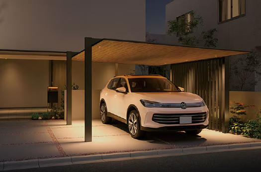 高級デザインカーポート（アルミ屋根）