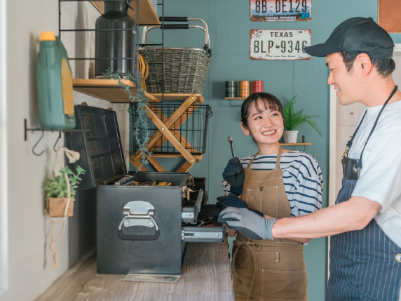 物置や作業スペースを兼ねた多機能設計