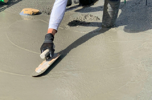 コンクリート床の勾配修正