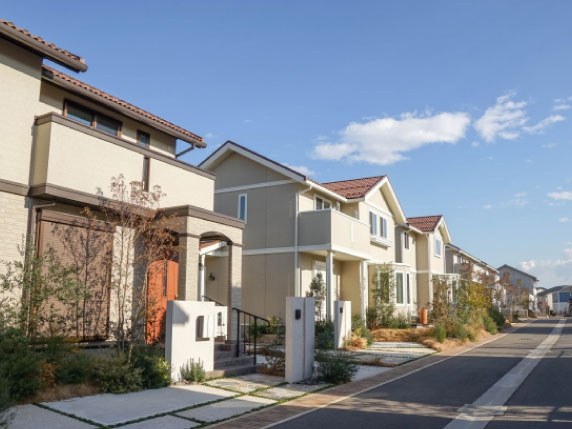 周囲の建物・地形による水の流れの変化