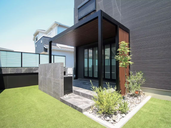 芝張り・防草対策（人工芝・防草シート）