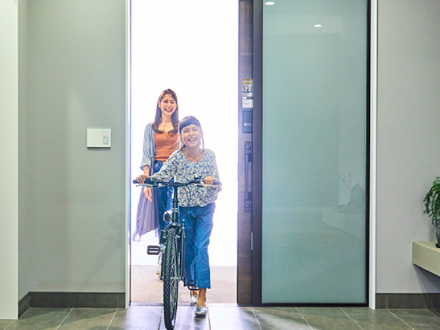 玄関ドアの自動開閉化