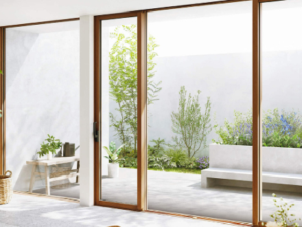 窓の断熱性能向上で冷暖房効率が改善