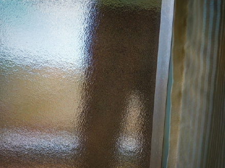 防犯フィルムとセンサーライト