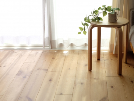 自然素材や環境に配慮したエコな内装材