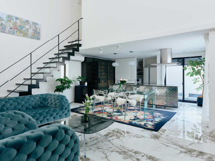 床材・天井仕上げもトータルで一新可能