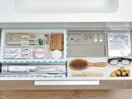 引き出し収納・昇降式キャビネット